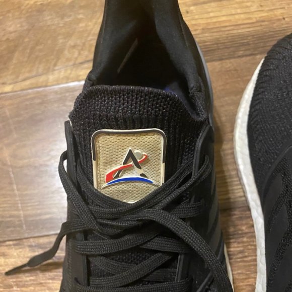 Adidas Ultraboost x NASA - Picture 5 of 5